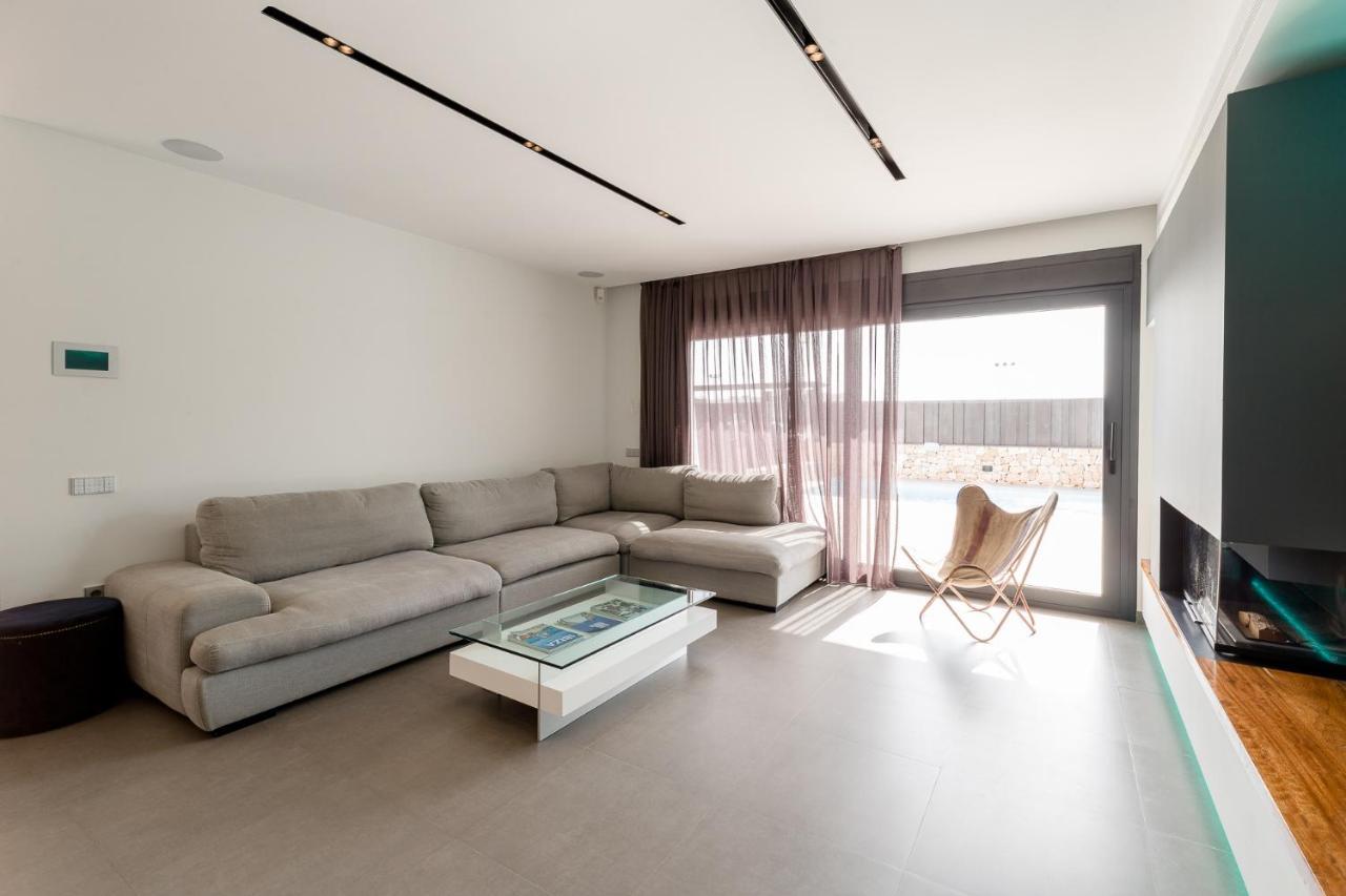 Vakantiehuis Emyla New Modern With Gym 5 Min From Pacha Y Lio