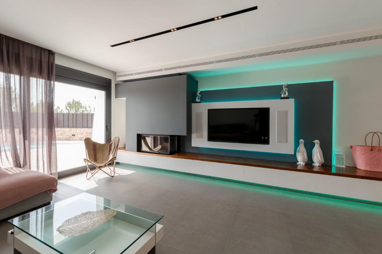 Vakantiehuis Emyla New Modern With Gym 5 Min From Pacha Y Lio Nuestra Señora de Jesus